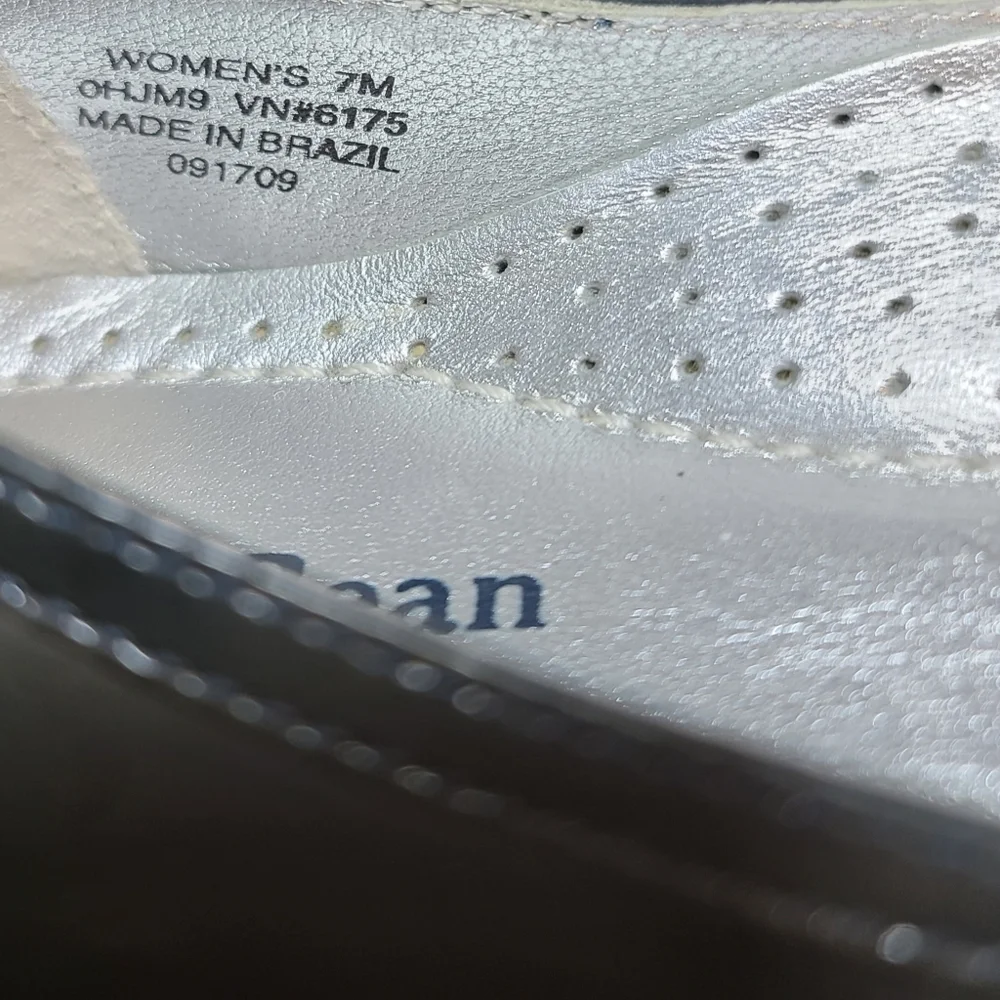 LL Bean Gray Patent Leather Ballet Flats, Sz 7 - Picture 5 of 6